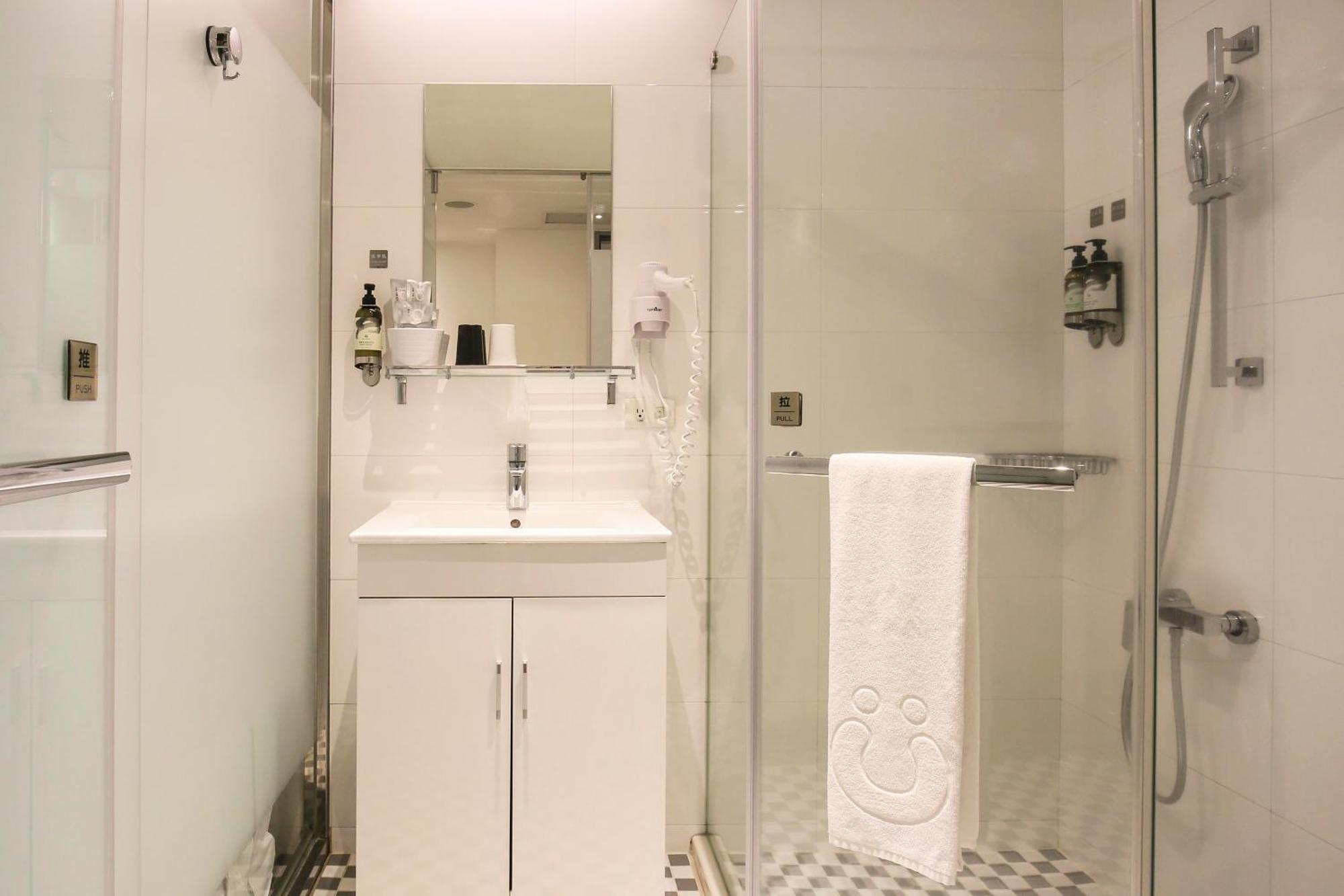 Cityinn Hotel Taipei Station Branch III Экстерьер фото
