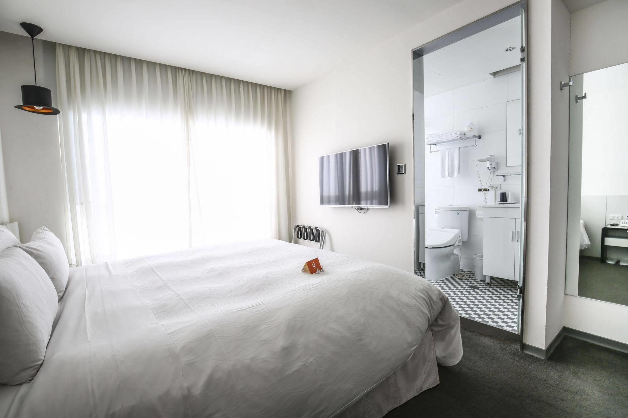 Cityinn Hotel Taipei Station Branch III Экстерьер фото