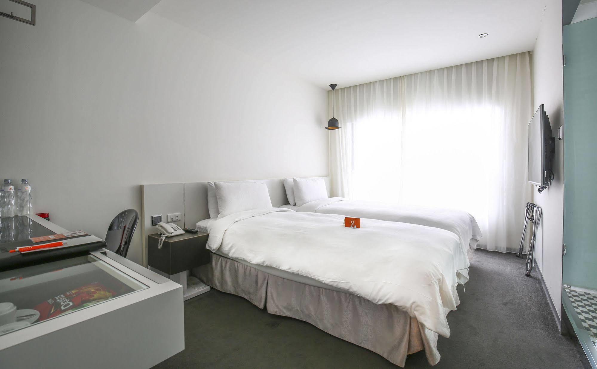 Cityinn Hotel Taipei Station Branch III Экстерьер фото